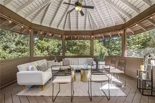 165 Spring Field Ln, Marietta, GA 30068 - Photo 11