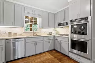 1820 Branch Valley Dr, Roswell, GA 30076 - Photo 9