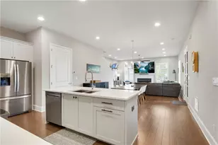 520 Clover Ct, Roswell, GA 30075 - Photo 7