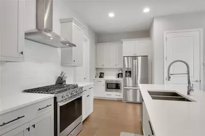 520 Clover Court, Roswell, GA 30075 - Photo 9