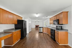 204 Hunters Trce, Dallas, GA 30157 - Photo 13