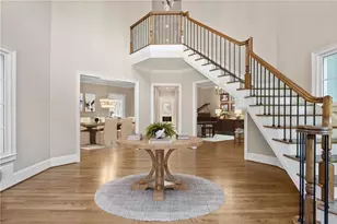 5027 Green Pine Dr, Atlanta, GA 30342 - Photo 5