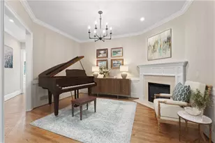 5027 Green Pine Dr, Atlanta, GA 30342 - Photo 9