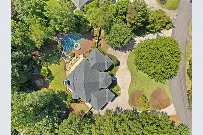 5027 Green Pine Drive, Atlanta, GA 30342 - Photo 3