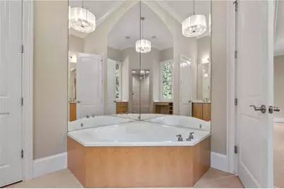 5027 Green Pine Drive, Atlanta, GA 30342 - Photo 41