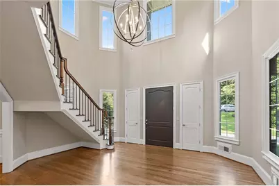 5027 Green Pine Drive, Atlanta, GA 30342 - Photo 15