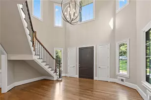 5027 Green Pine Dr, Atlanta, GA 30342 - Photo 15