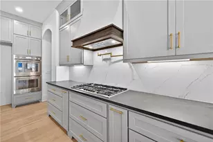 3855 Town Farms Dr, Peachtree Corners, GA 30092 - Photo 5