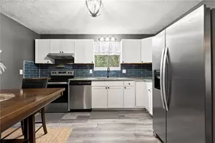 6697 Cambridge Dr, Rex, GA 30273 - Photo 7