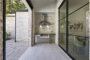 141 N Trace, Alpharetta, GA 30009 - Photo 33