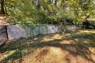 2492 Hunting Valley Dr, Decatur, GA 30033 - Photo 7