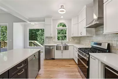 3741 Ashford Point NE, Atlanta, GA 30319 - Photo 11