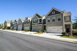 7718 Baron Rd, Fairburn, GA 30213 - Photo 9