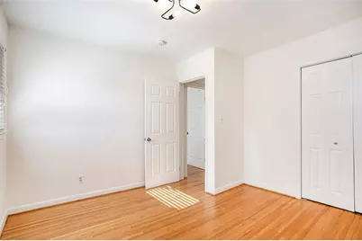 490 E Pharr Road E, Decatur, GA 30030 - Photo 15