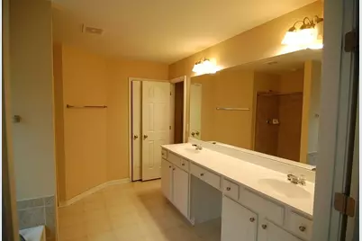 8365 Grenadier Trail, Suwanee, GA 30024 - Photo 7