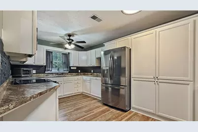 202 Montclair Drive, Calhoun, GA 30701 - Photo 7