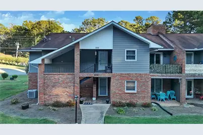 202 Montclair Drive, Calhoun, GA 30701 - Photo 1