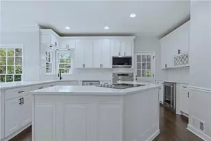 2800 Lakewind Ct, Alpharetta, GA 30005 - Photo 9