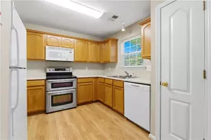 531 Fox Creek Crossing, Woodstock, GA 30188 - Photo 9