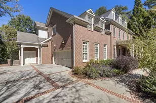 390 Ivy Knoll NE, Atlanta, GA 30342 - Photo 3