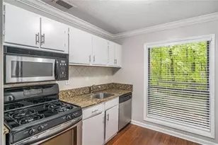 1307 Cumberland Ct SE, Smyrna, GA 30080 - Photo 5