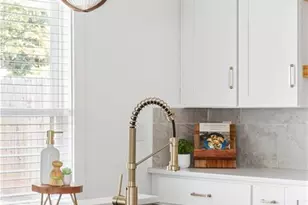 1119 Victory Dr SW, Atlanta, GA 30310 - Photo 5