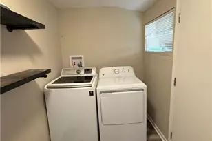 1097 Fortress Ave SW, Atlanta, GA 30315 - Photo 33