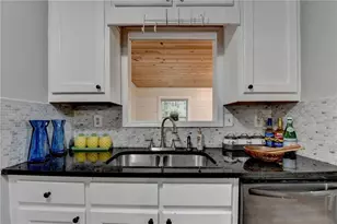 1291 Sommerset Dr, Lawrenceville, GA 30043 - Photo 17