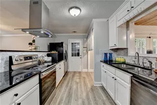 1291 Sommerset Dr, Lawrenceville, GA 30043 - Photo 15