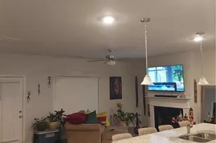 7529 Knoll Hollow Rd, Lithonia, GA 30058 - Photo 5