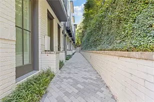 574 Boulevard Pl NE, Atlanta, GA 30308 - Photo 3