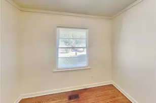 816 Gertrude Pl NW, Atlanta, GA 30318 - Photo 7