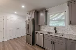 1827 Thomasville Dr SE, Atlanta, GA 30315 - Photo 9