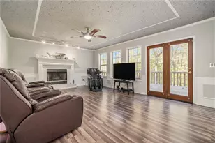 145 Shadybrook Ln SW, Atlanta, GA 30331 - Photo 5