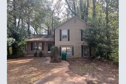 1027 Mainstreet Lake Drive, Stone Mountain, GA 30088 - Photo 1