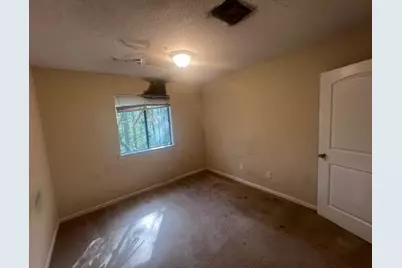 1027 Mainstreet Lake Drive, Stone Mountain, GA 30088 - Photo 7