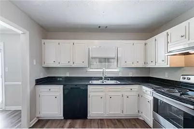 2030 Hilda Burns Place, Lithonia, GA 30058 - Photo 7