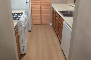 4362 Timberlake, Stone Mountain, GA 30083 - Photo 3