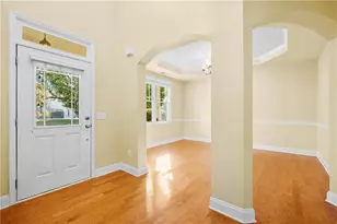 1943 Thomas Pointe Trace, Lawrenceville, GA 30043 - Photo 3