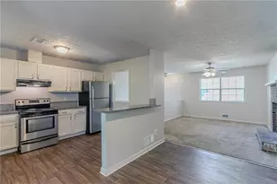 5723 Fieldstone Dr, Lithonia, GA 30038 - Photo 9