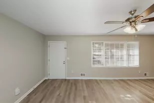 446 Queen Aliese Ln, Jonesboro, GA 30236 - Photo 3