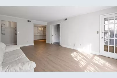 6851 Roswell Road #D14, Atlanta, GA 30328 - Photo 7