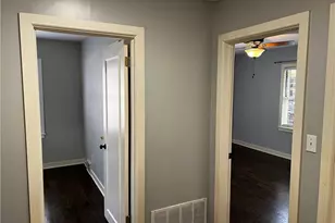 3490 Sexton Woods Dr, Chamblee, GA 30341 - Photo 15