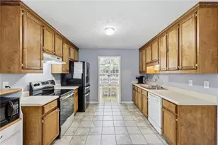 4704 Hanson Hills Ct, Gainesville, GA 30506 - Photo 13