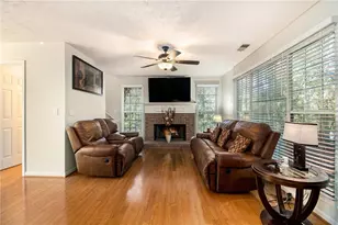 4545 Forrest Bend Ct, Snellville, GA 30039 - Photo 15