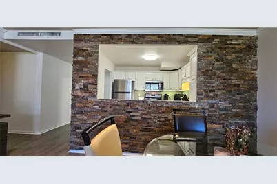 2965 Pharr Court South NW #316, Atlanta, GA 30305 - Photo 3