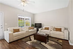 2462 Suwanee Pointe Dr, Lawrenceville, GA 30043 - Photo 15