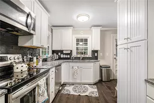 139 Myrtle St, Toccoa, GA 30577 - Photo 9