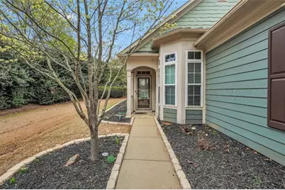 6420 Rockpoint Lane, Hoschton, GA 30548 - Photo 3