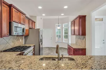 6420 Rockpoint Lane, Hoschton, GA 30548 - Photo 11